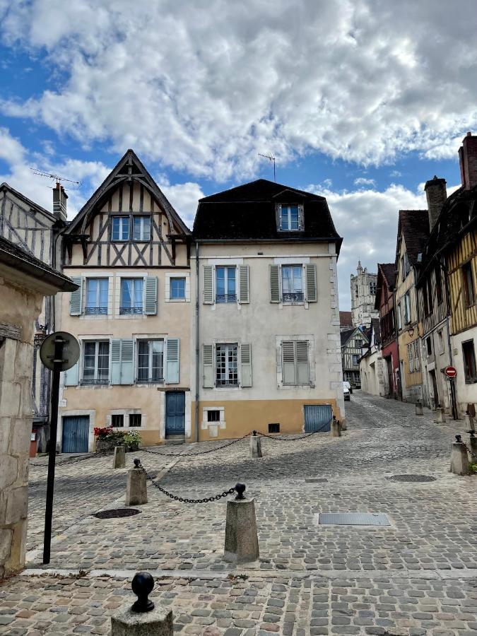 Appartement Le Saint-Nicolas Auxerre Les Quais Exterior photo